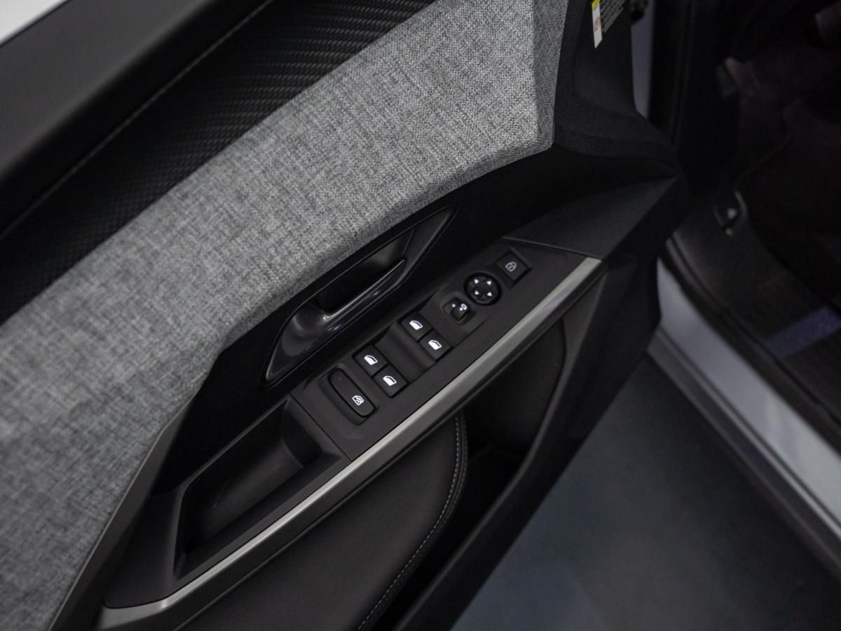 peugeot-e-3008-2025-eletrico-500cc