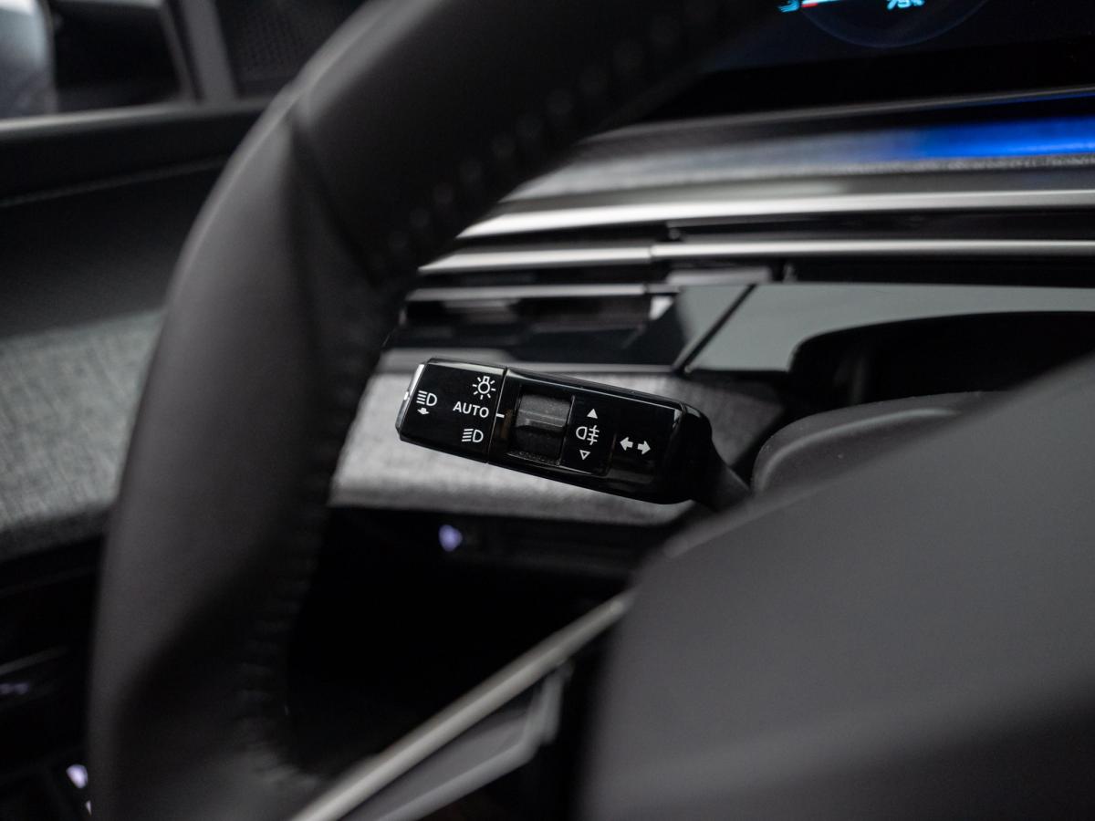 peugeot-e-3008-2025-eletrico-500cc