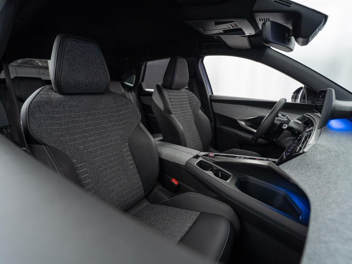 peugeot-e-3008-2025-eletrico-500cc