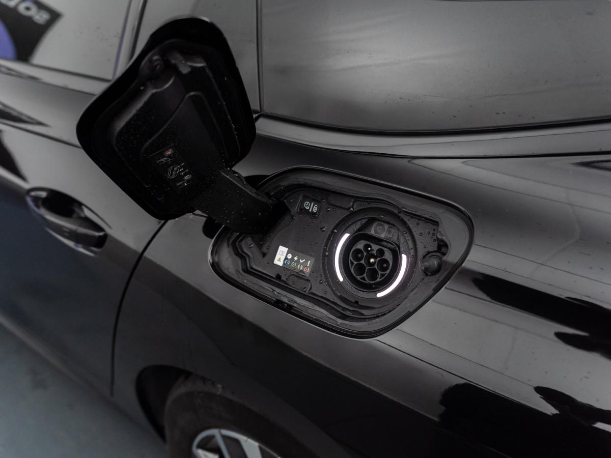 peugeot-508-sw-2023-hibrido-a-gasolina-1598cc