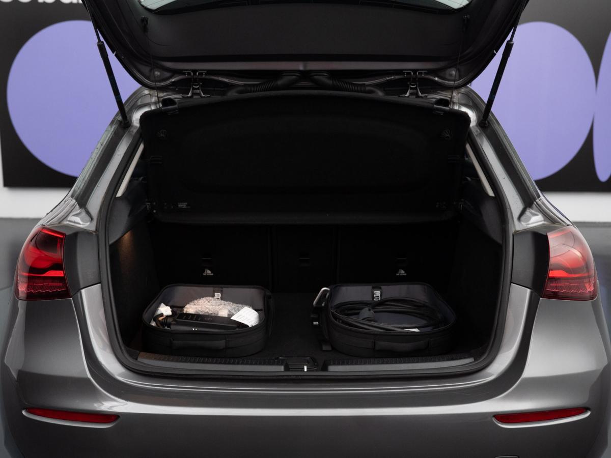 mercedes-benz-classe-a-2024-hibrido-a-gasolina-1332cc