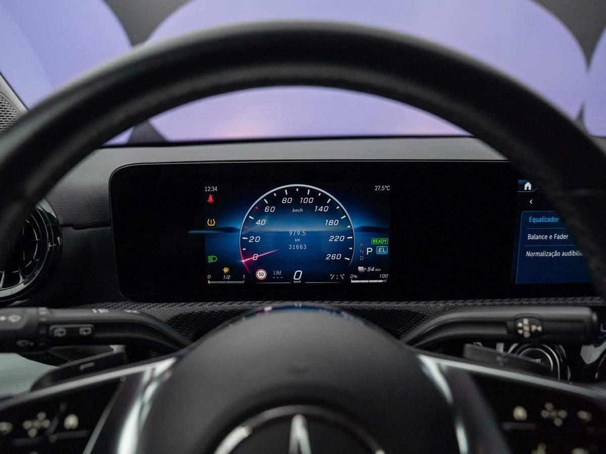 mercedes-benz-classe-a-2024-hibrido-a-gasolina-1332cc