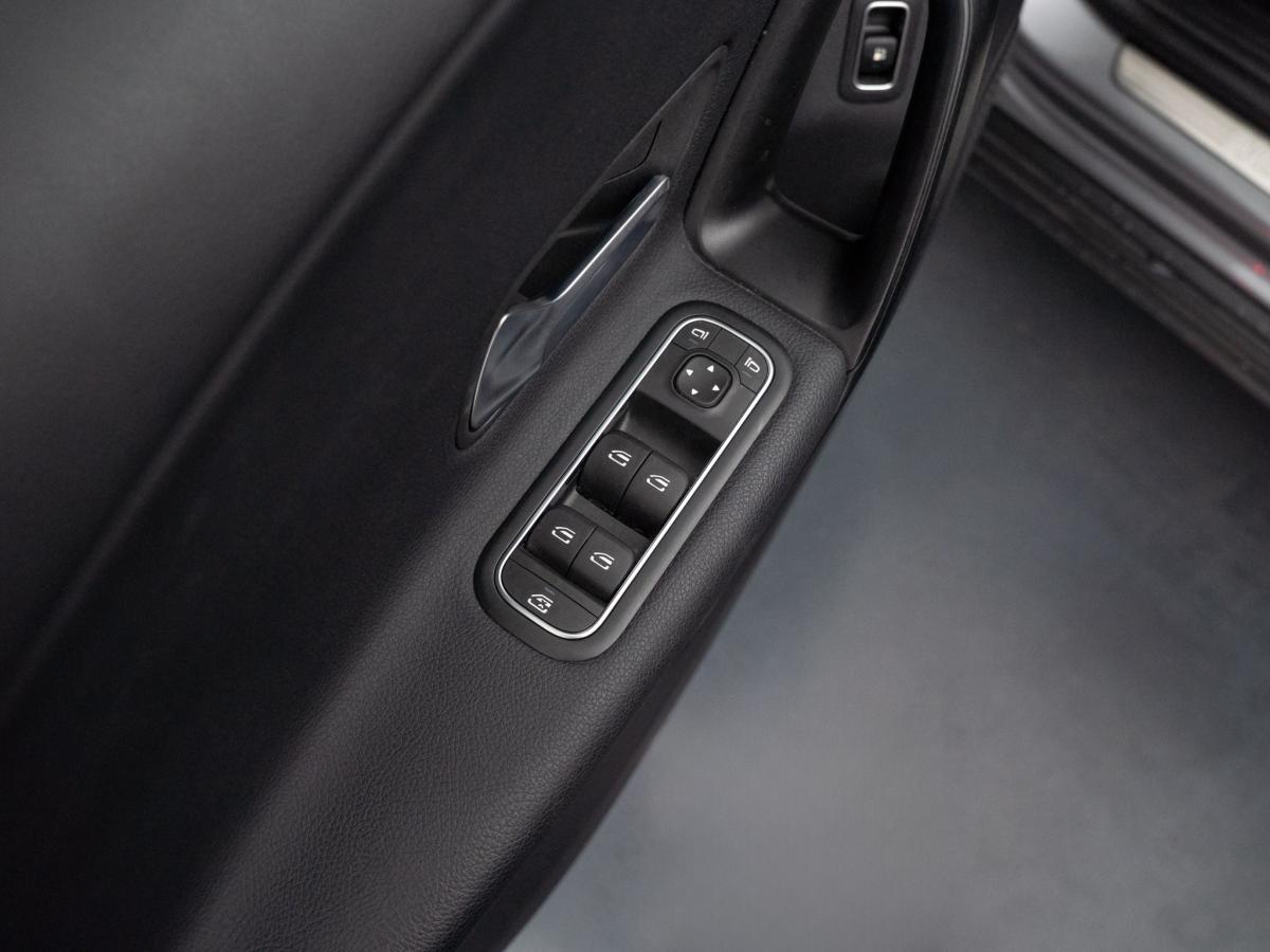 mercedes-benz-classe-a-2024-hibrido-a-gasolina-1332cc