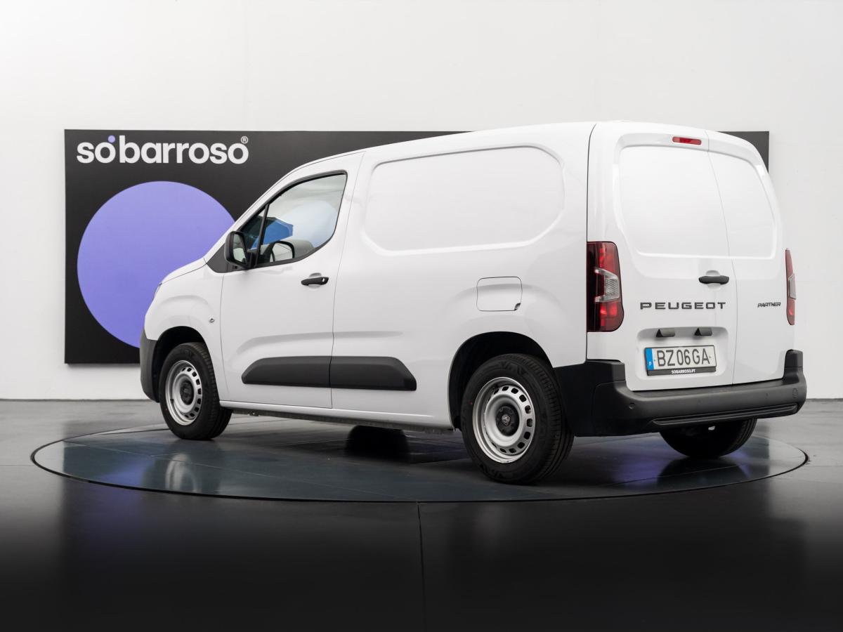 peugeot-partner-2025-diesel-1499cc