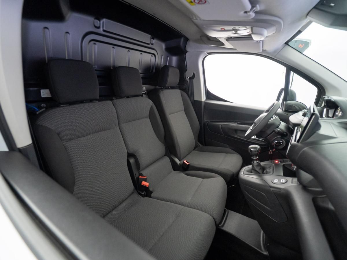 peugeot-partner-2025-diesel-1499cc