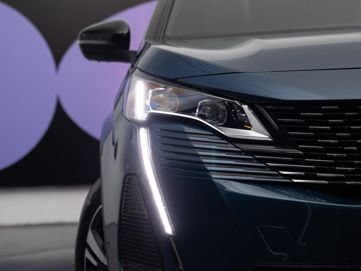 peugeot-3008-2023-hibrido-a-gasolina-1598cc