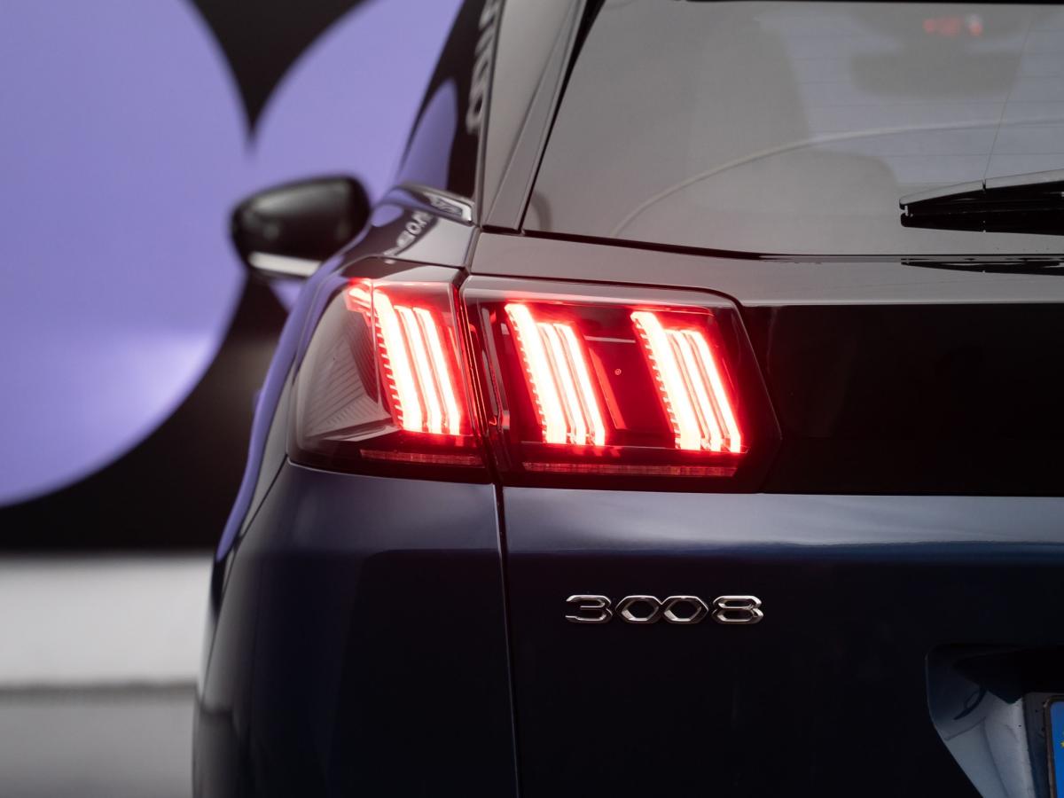 peugeot-3008-2023-hibrido-a-gasolina-1598cc