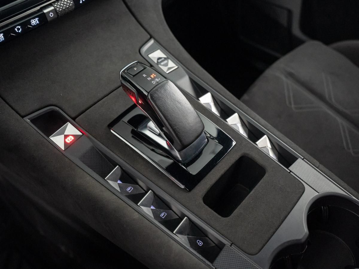 ds-ds-7-crossback-2022-hibrido-a-gasolina-1598cc
