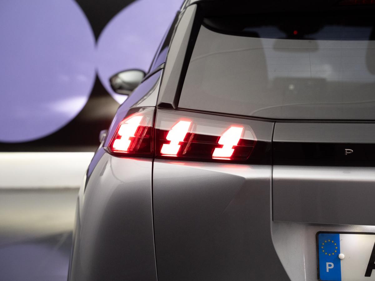 peugeot-2008-2021-eletrico-500cc
