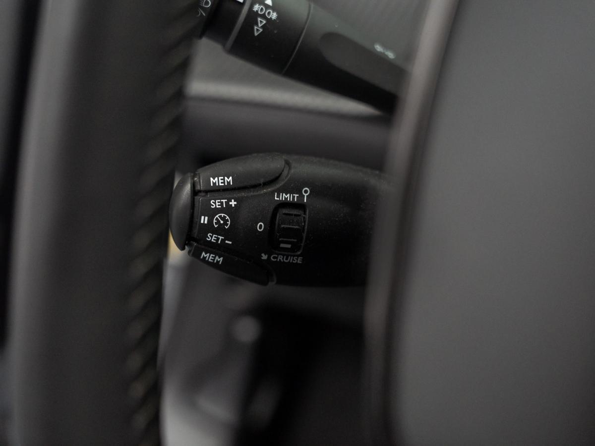 peugeot-2008-2021-eletrico-500cc