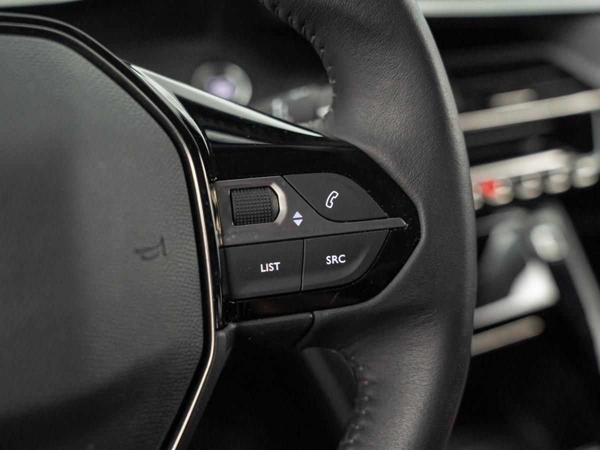 peugeot-2008-2021-eletrico-500cc