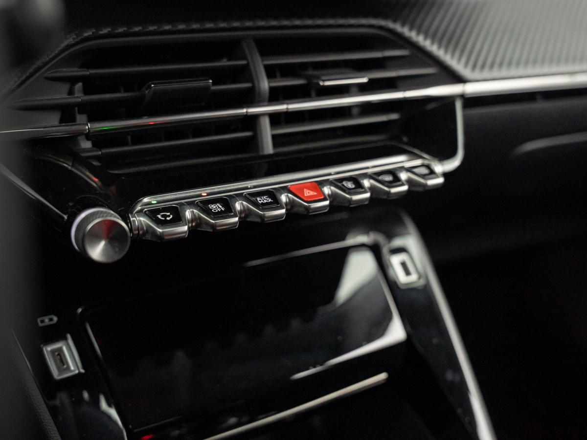 peugeot-2008-2021-eletrico-500cc