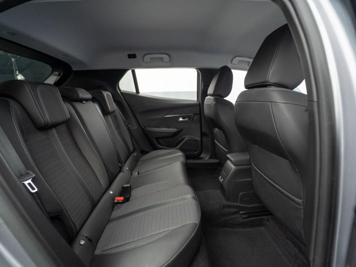 peugeot-2008-2021-eletrico-500cc