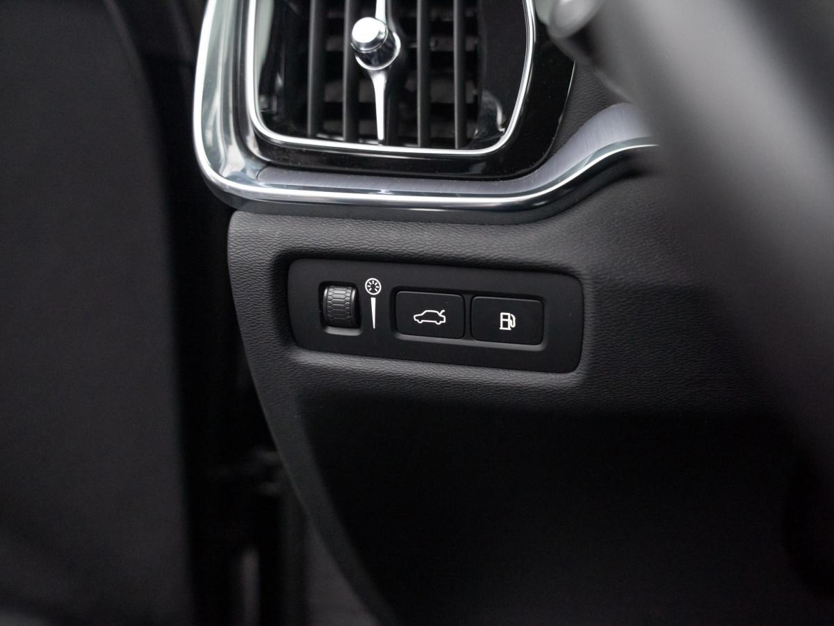volvo-v60-2022-hibrido-a-gasolina-1969cc