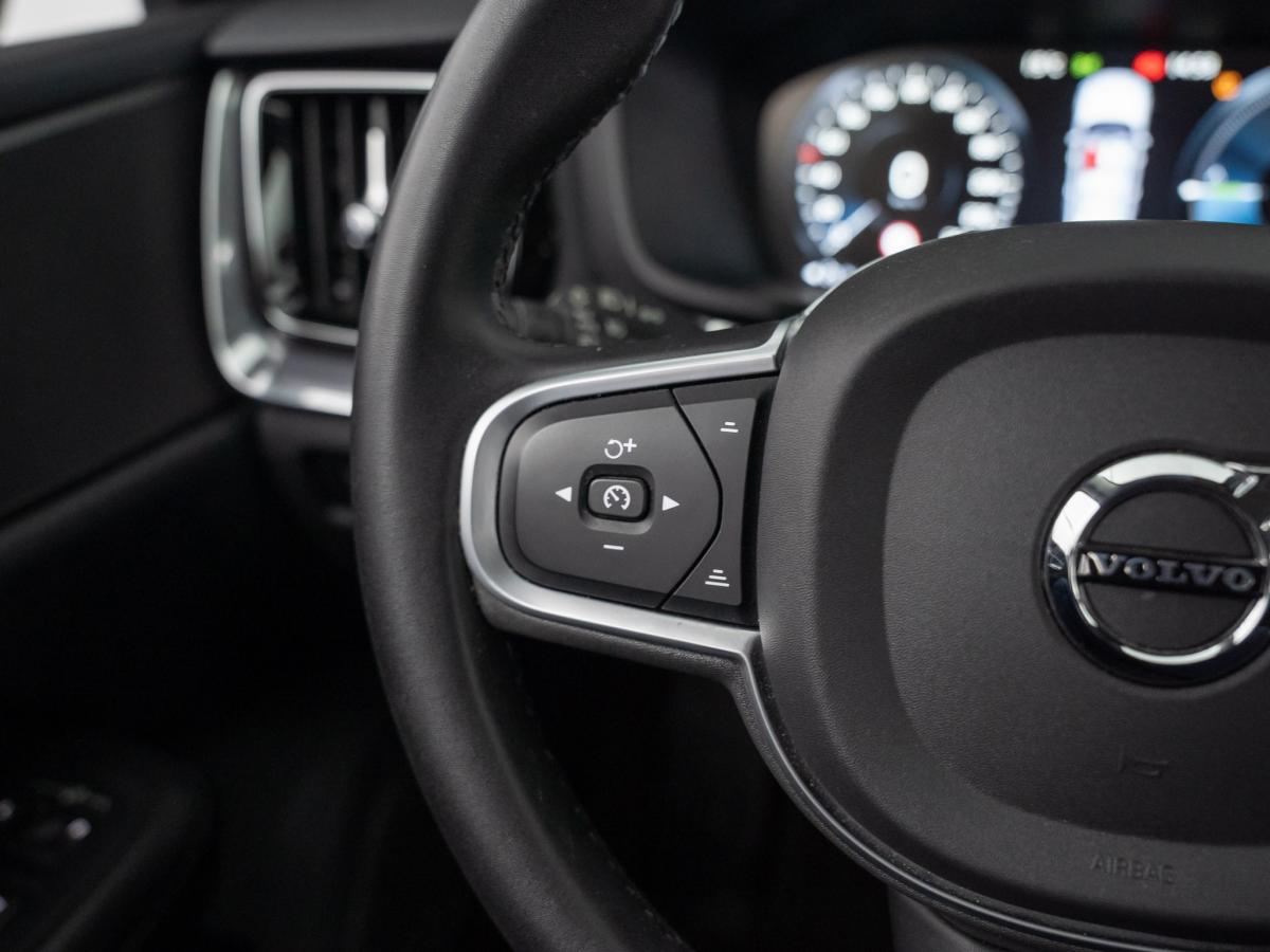 volvo-v60-2022-hibrido-a-gasolina-1969cc