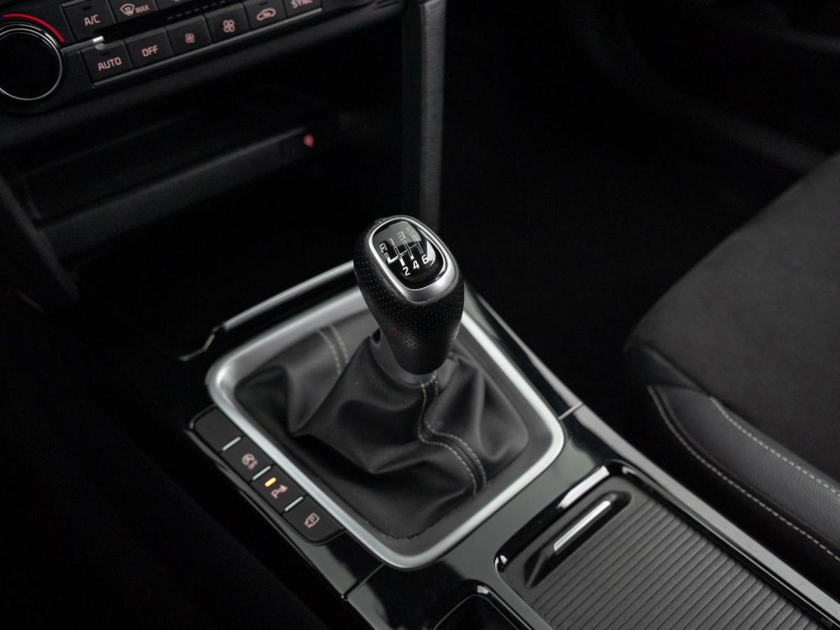 kia-proceed-2022-gasolina-998cc