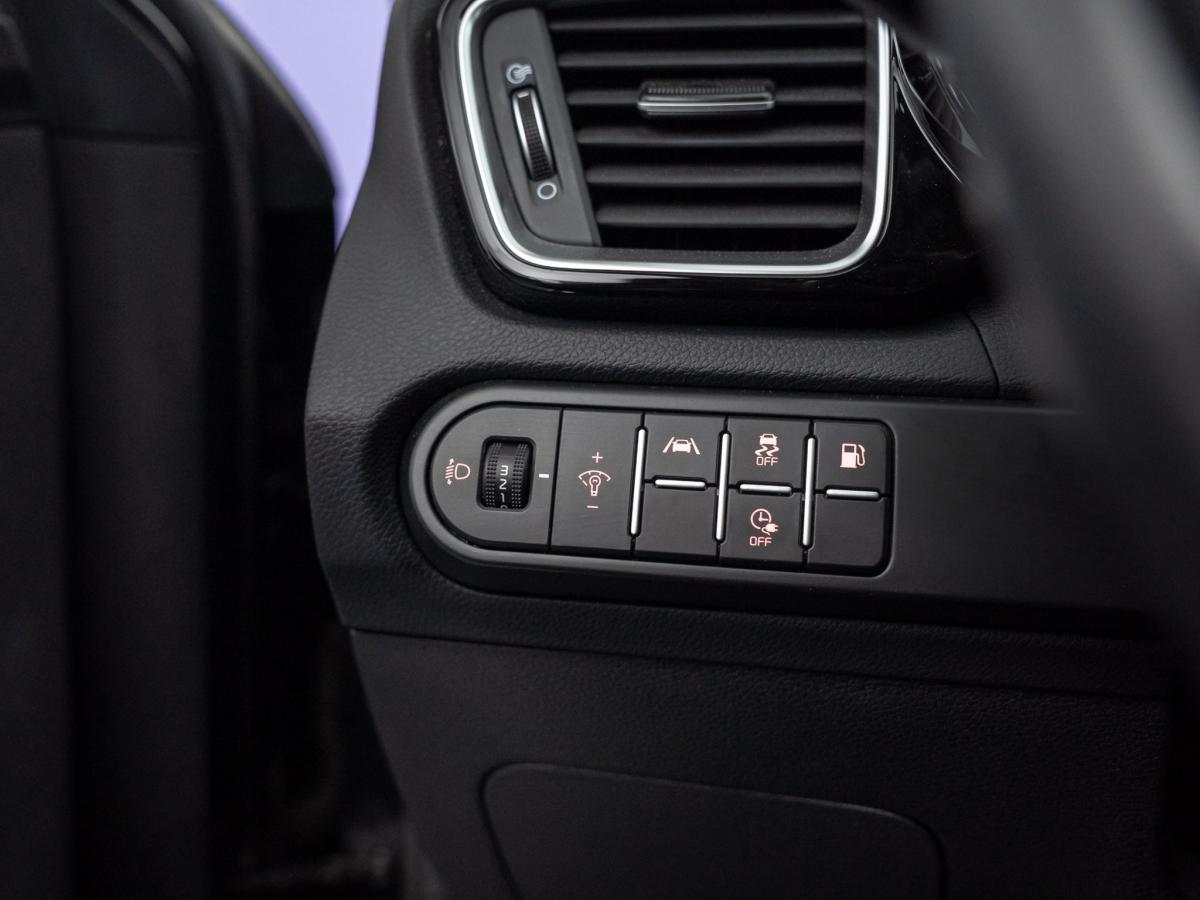 kia-xceed-2023-hibrido-a-gasolina-1580cc