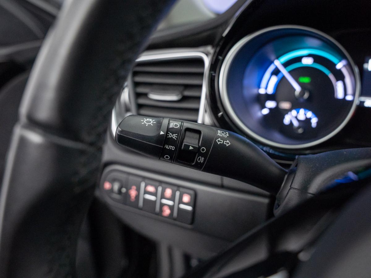 kia-xceed-2023-hibrido-a-gasolina-1580cc