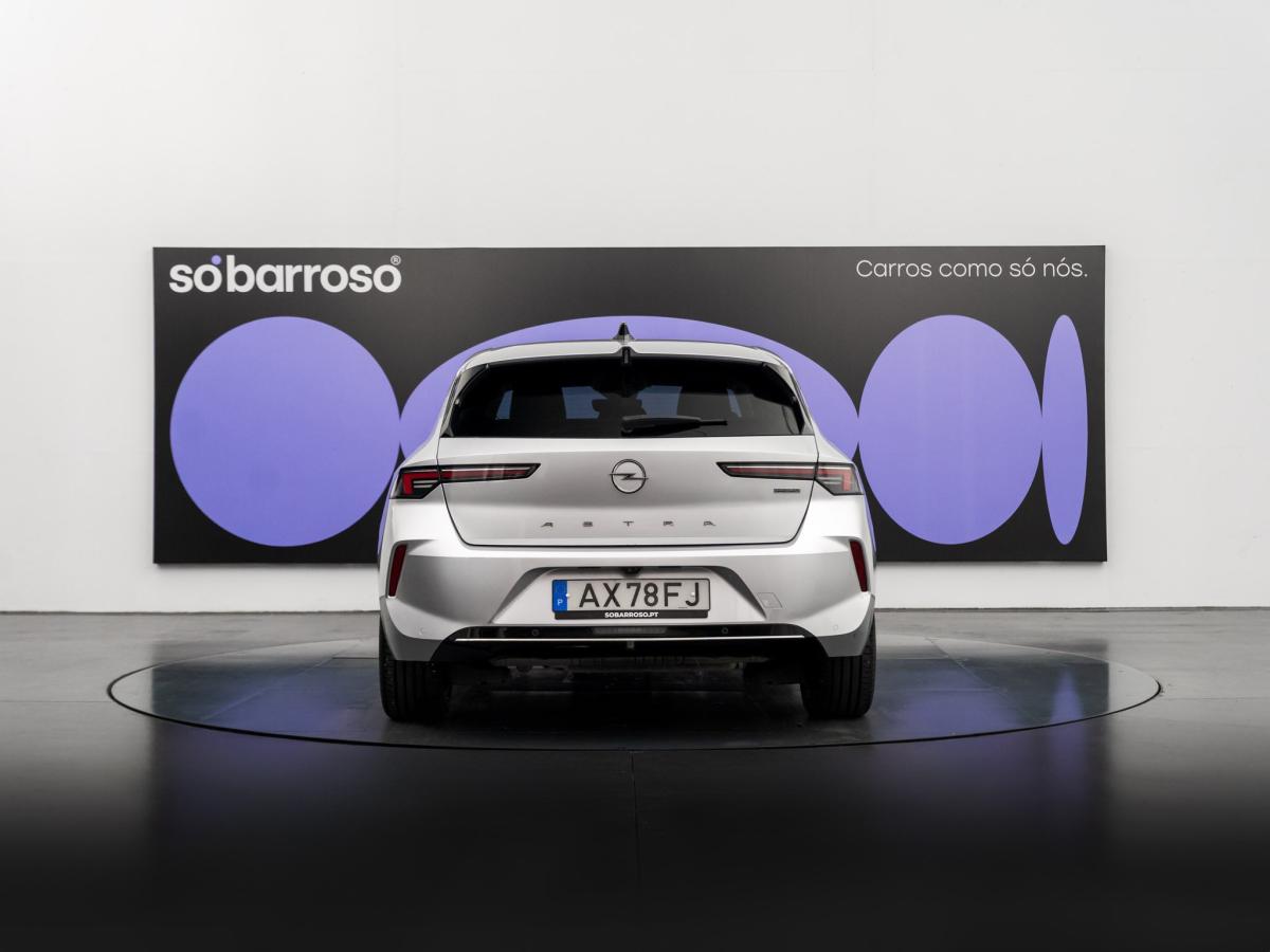 opel-astra-2023-hibrido-a-gasolina-1598cc