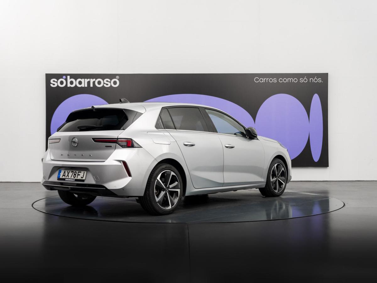 opel-astra-2023-hibrido-a-gasolina-1598cc