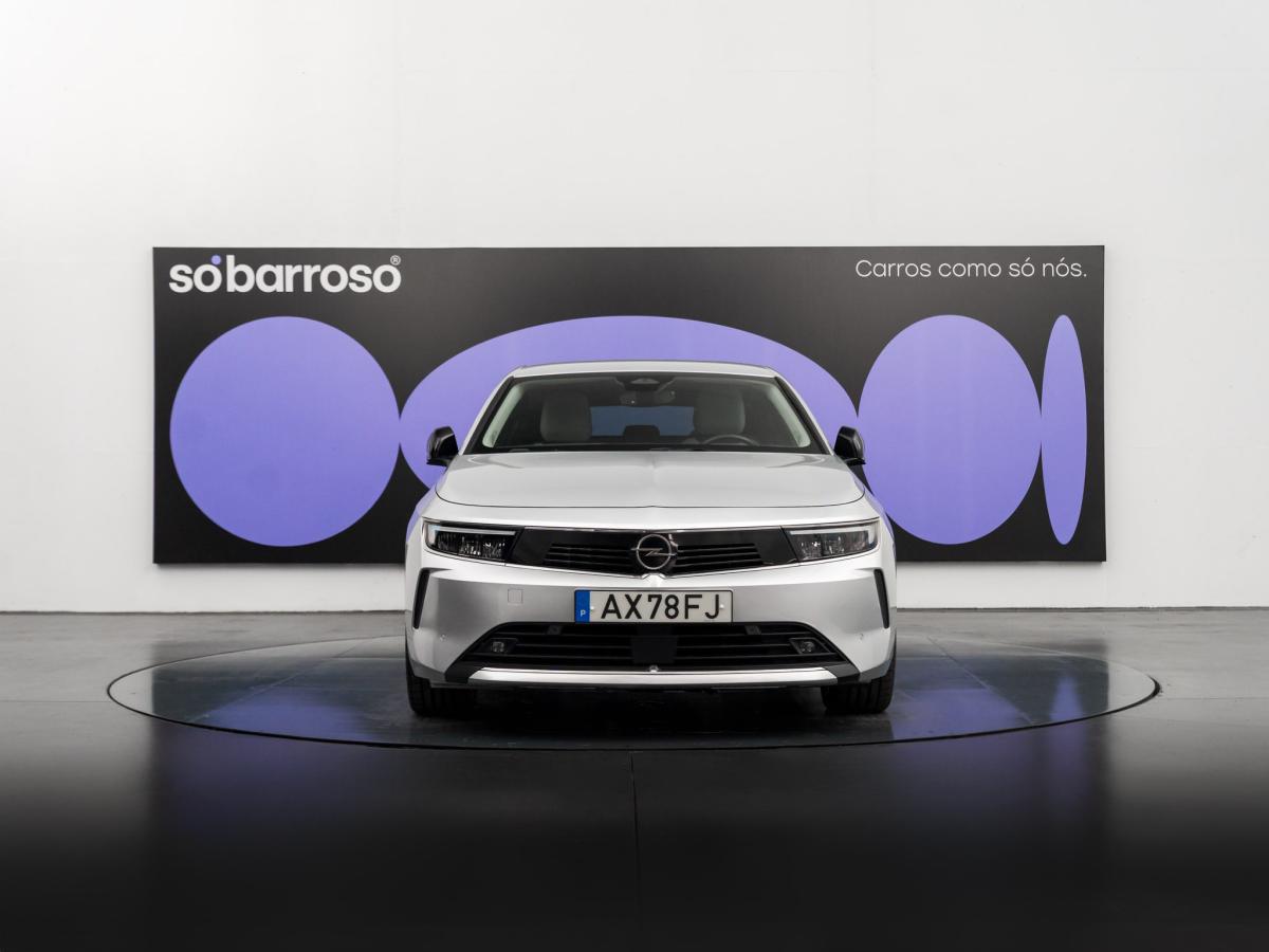 opel-astra-2023-hibrido-a-gasolina-1598cc