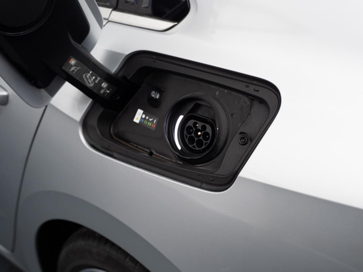 opel-astra-2023-hibrido-a-gasolina-1598cc
