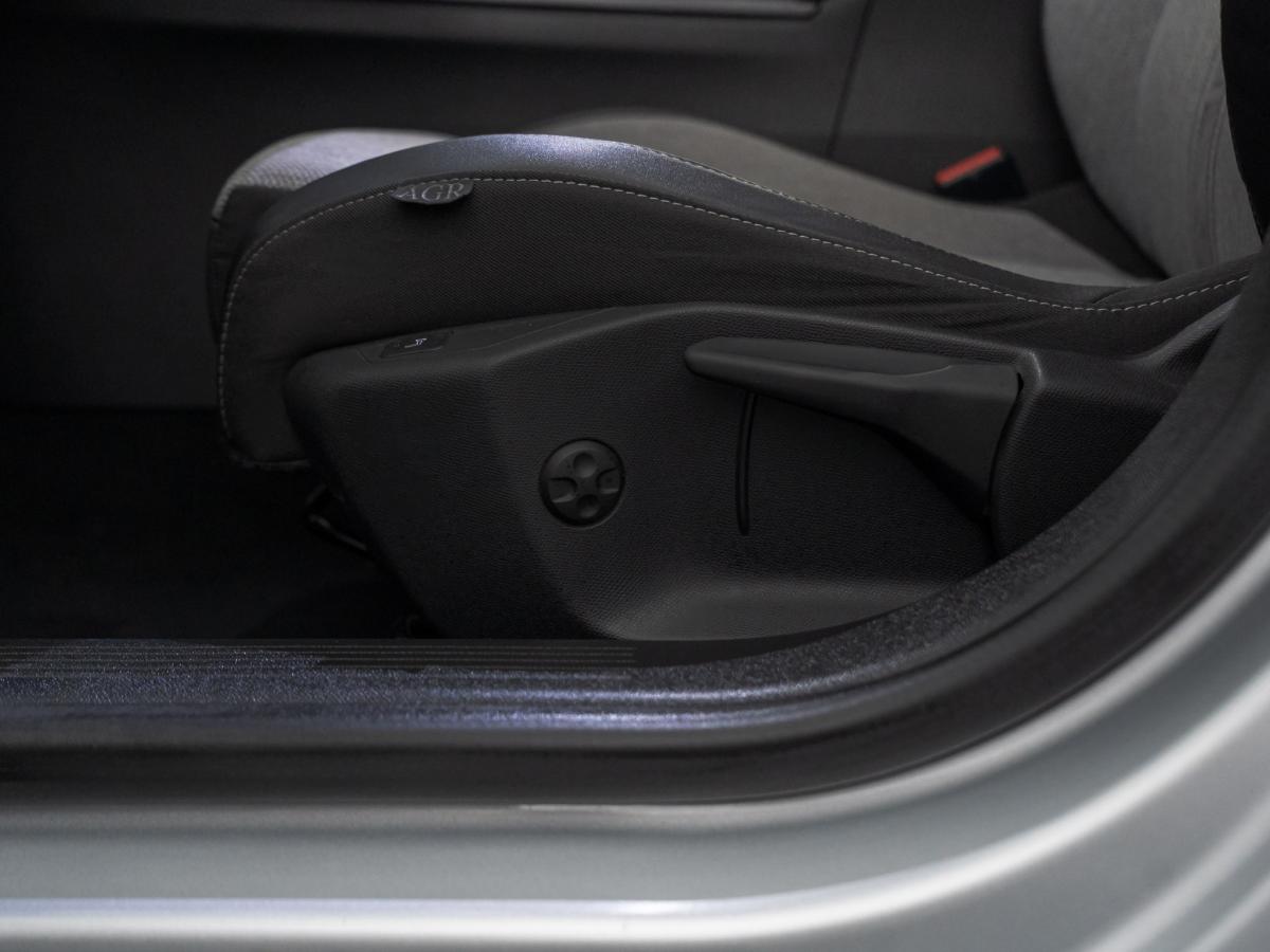 opel-astra-2023-hibrido-a-gasolina-1598cc