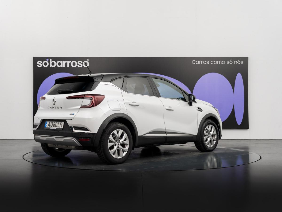 renault-captur-2022-hibrido-a-gasolina-1598cc