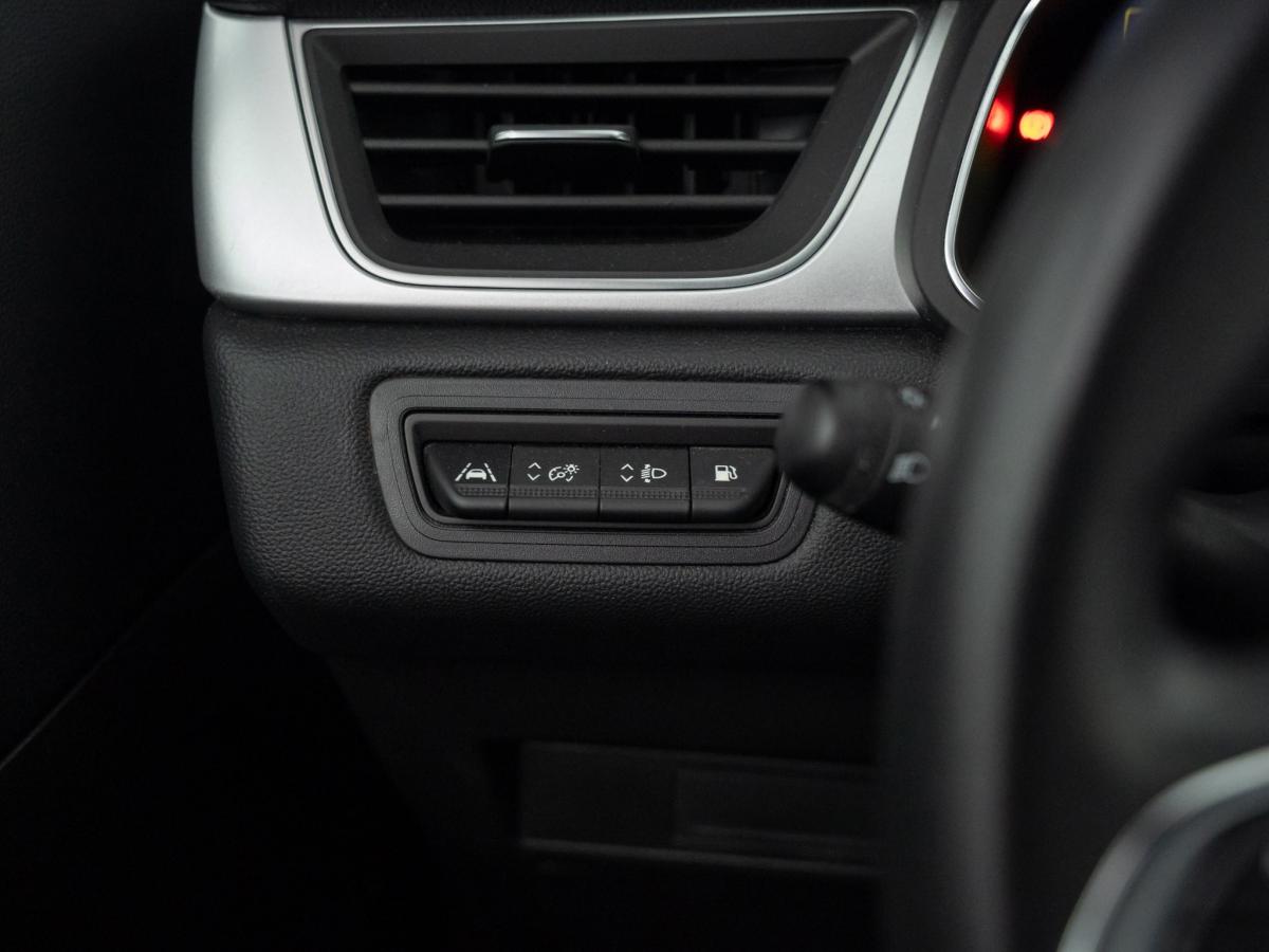 renault-captur-2022-hibrido-a-gasolina-1598cc