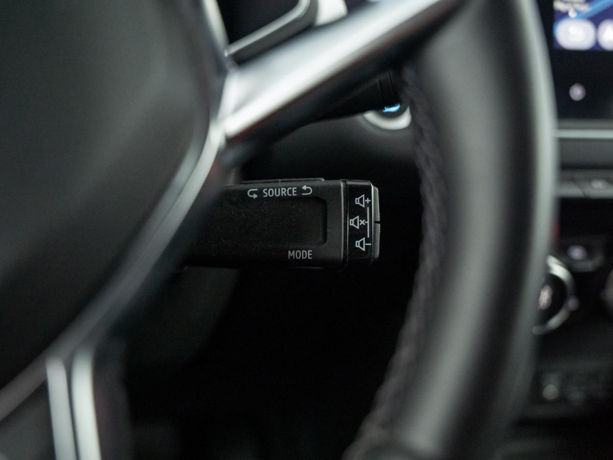 renault-captur-2022-hibrido-a-gasolina-1598cc