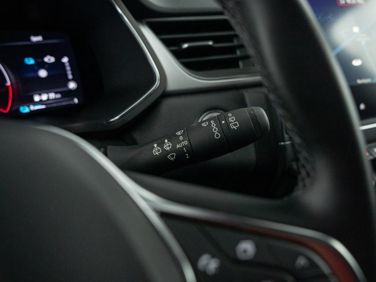 renault-captur-2022-hibrido-a-gasolina-1598cc