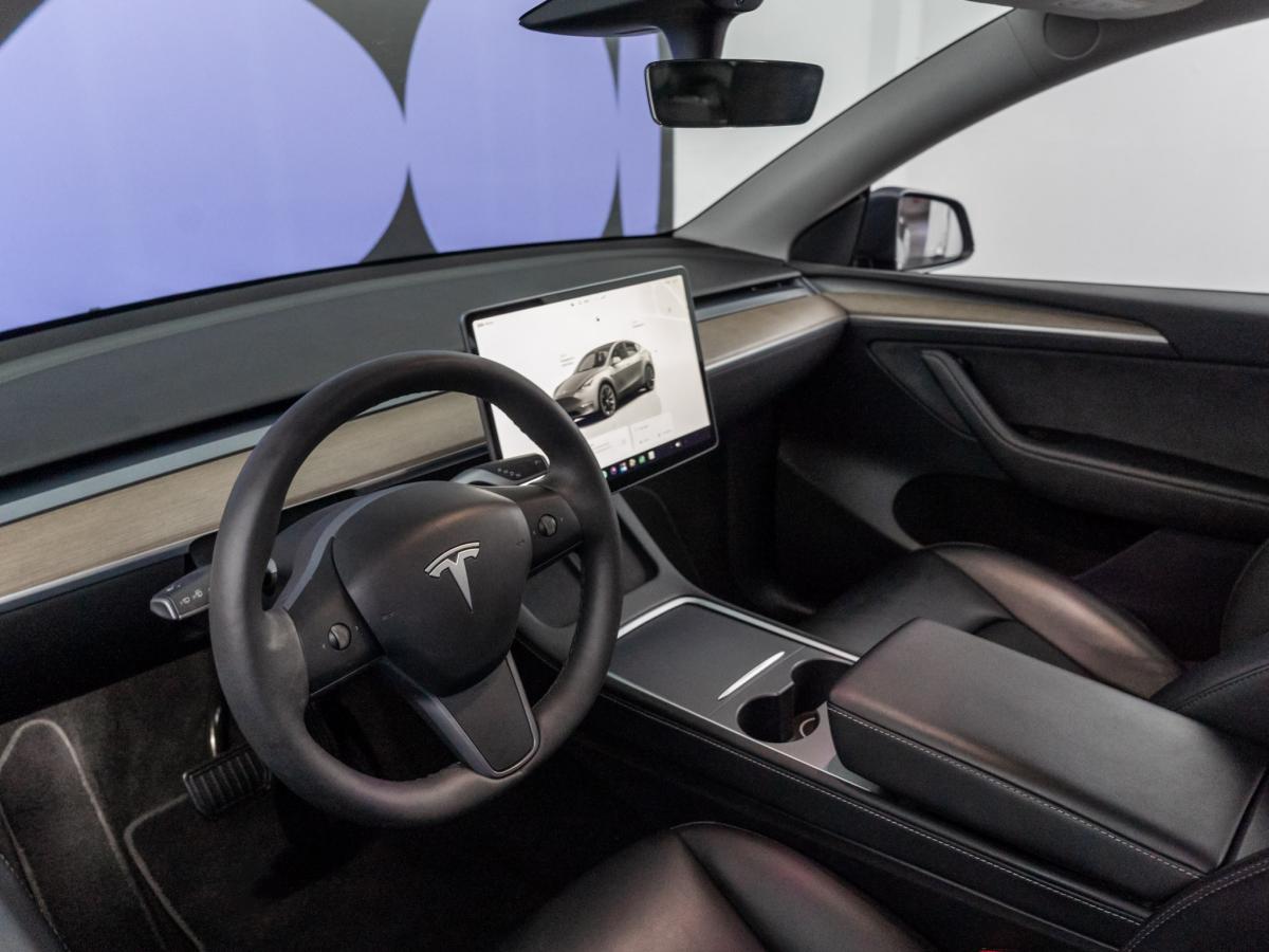tesla-model-y-2022-eletrico-500cc