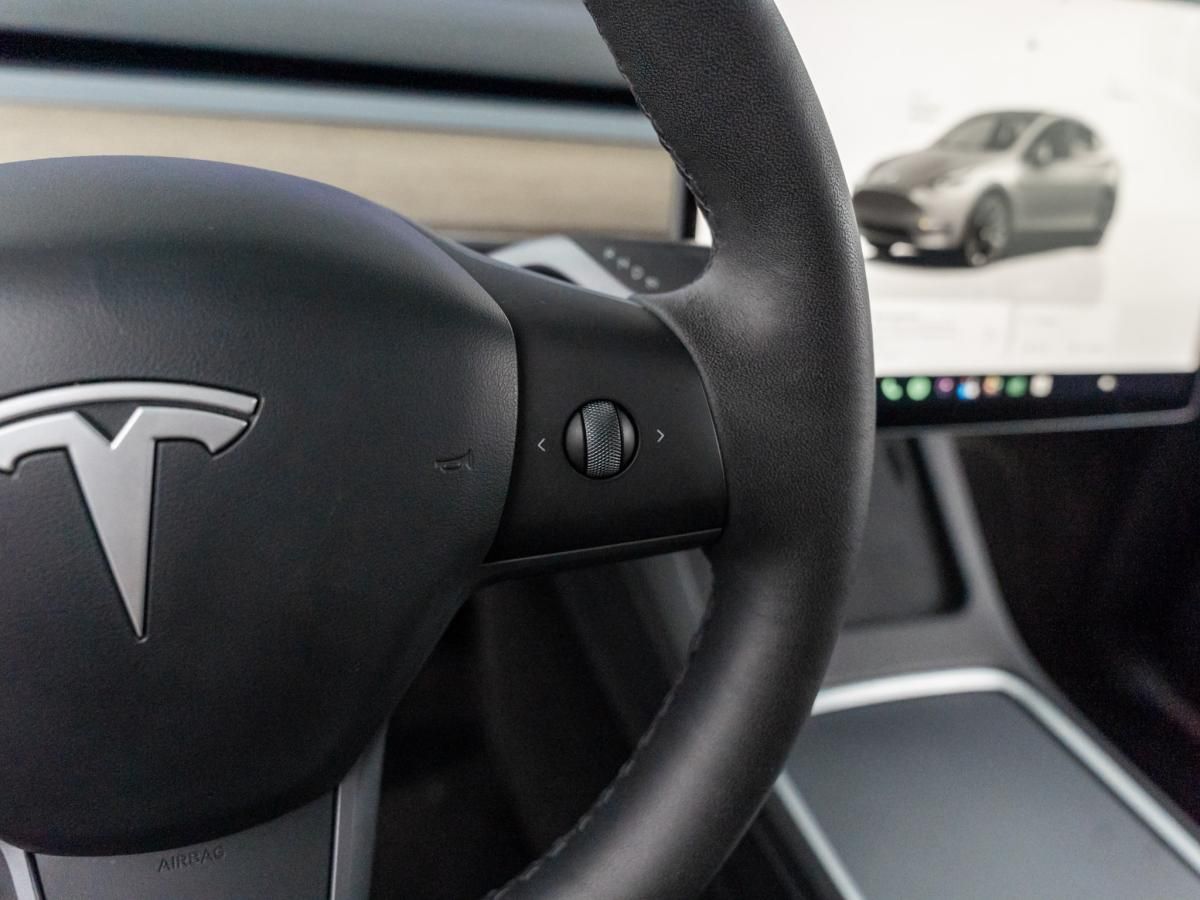 tesla-model-y-2022-eletrico-500cc