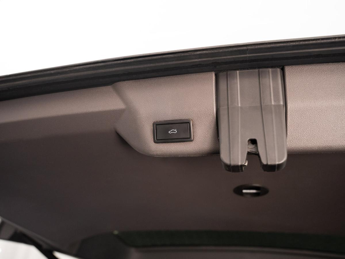 volkswagen-multivan-2022-hibrido-a-gasolina-1395cc