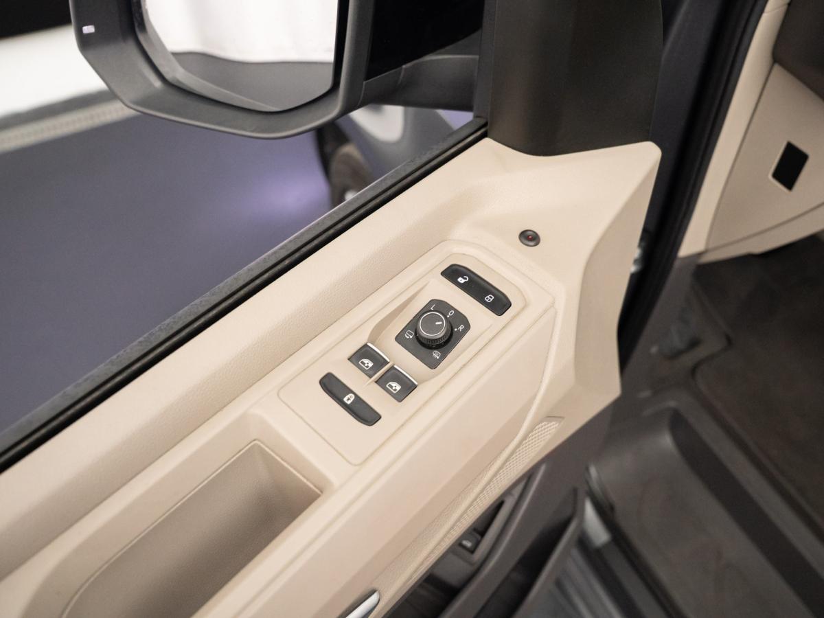 volkswagen-multivan-2022-hibrido-a-gasolina-1395cc