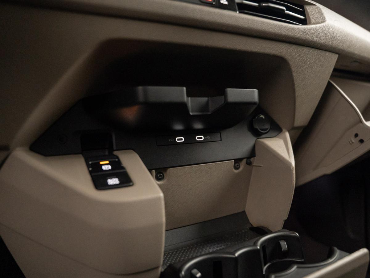 volkswagen-multivan-2022-hibrido-a-gasolina-1395cc