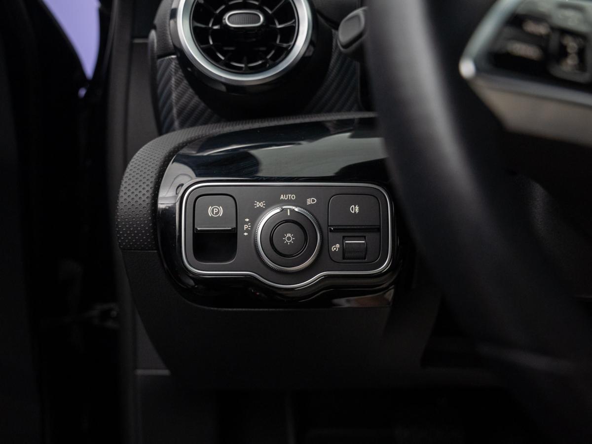 mercedes-benz-classe-a-2024-gasolina-1332cc
