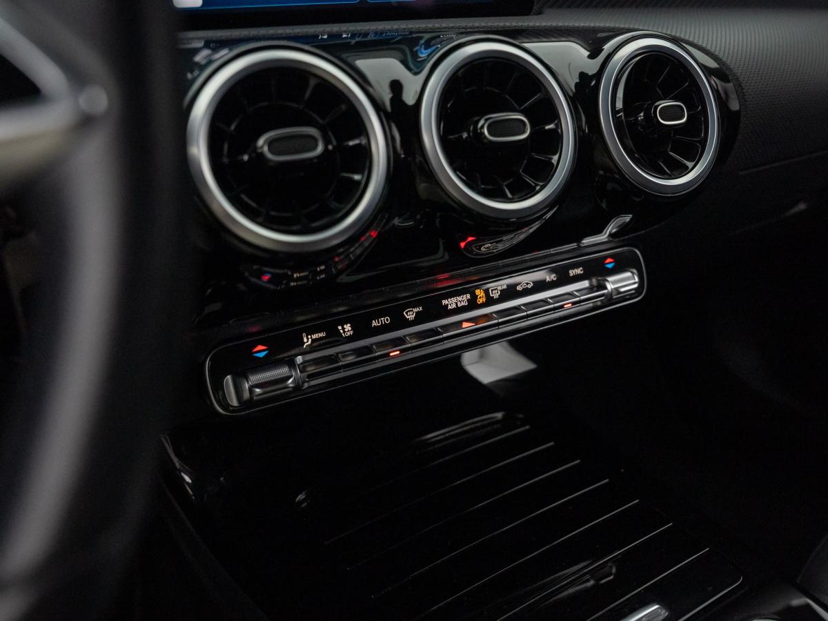 mercedes-benz-classe-a-2024-gasolina-1332cc