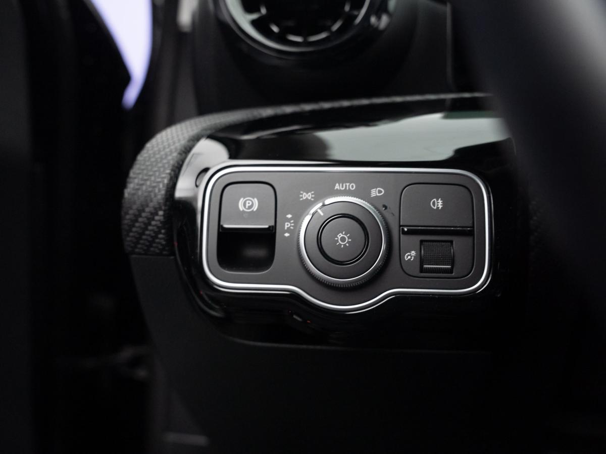 mercedes-benz-classe-a-2025-hibrido-a-gasolina-1332cc