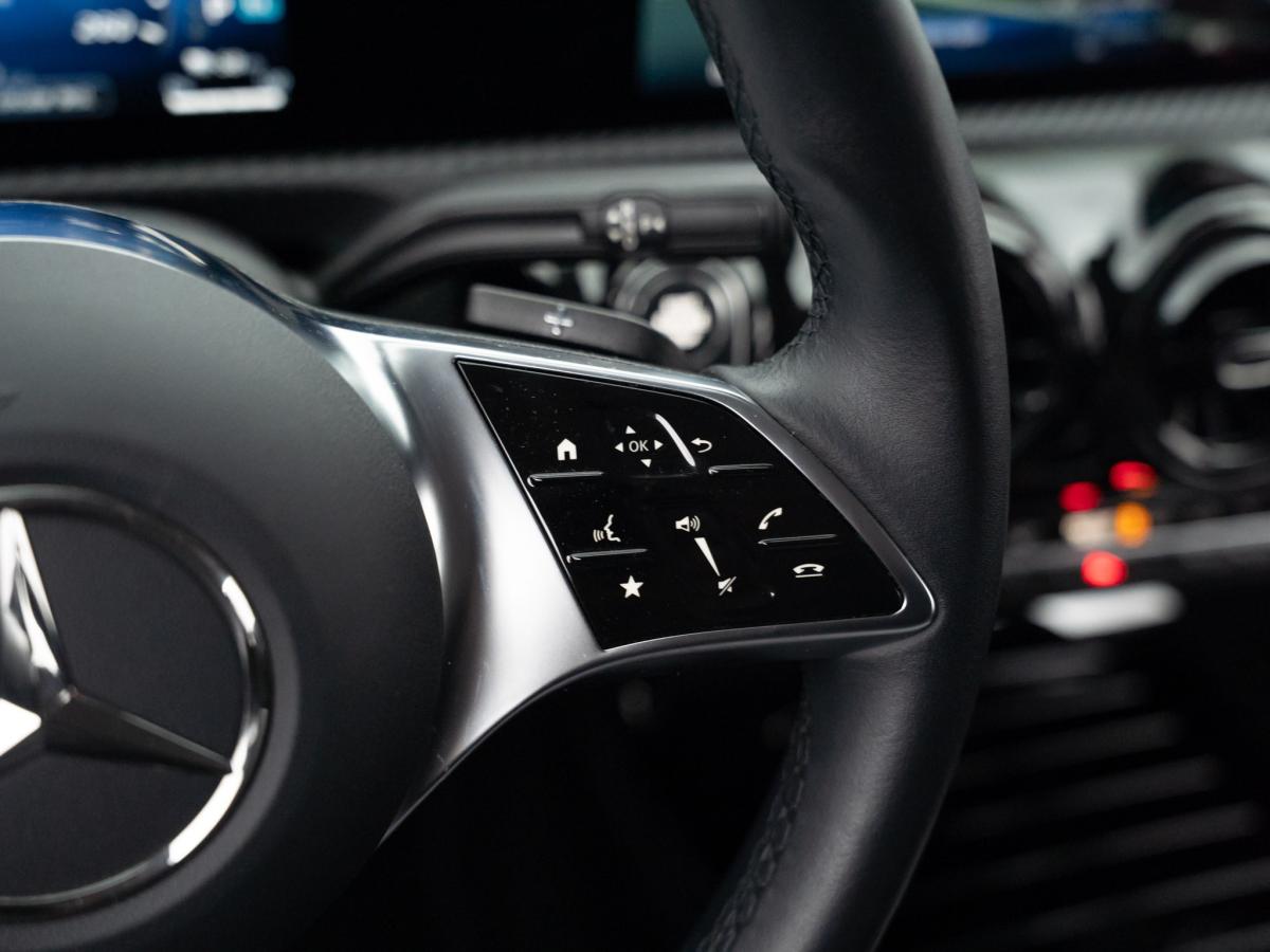 mercedes-benz-classe-a-2025-hibrido-a-gasolina-1332cc