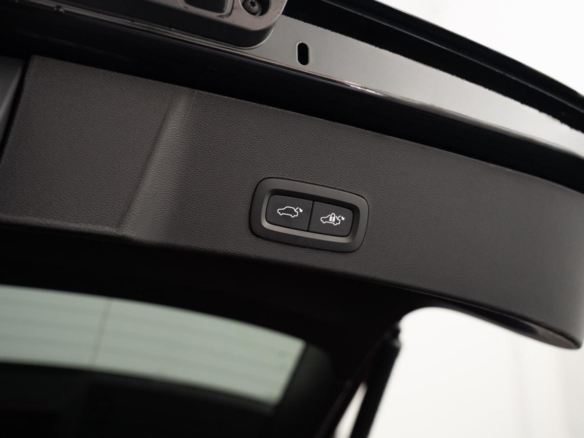 volvo-xc40-2022-hibrido-a-gasolina-1477cc