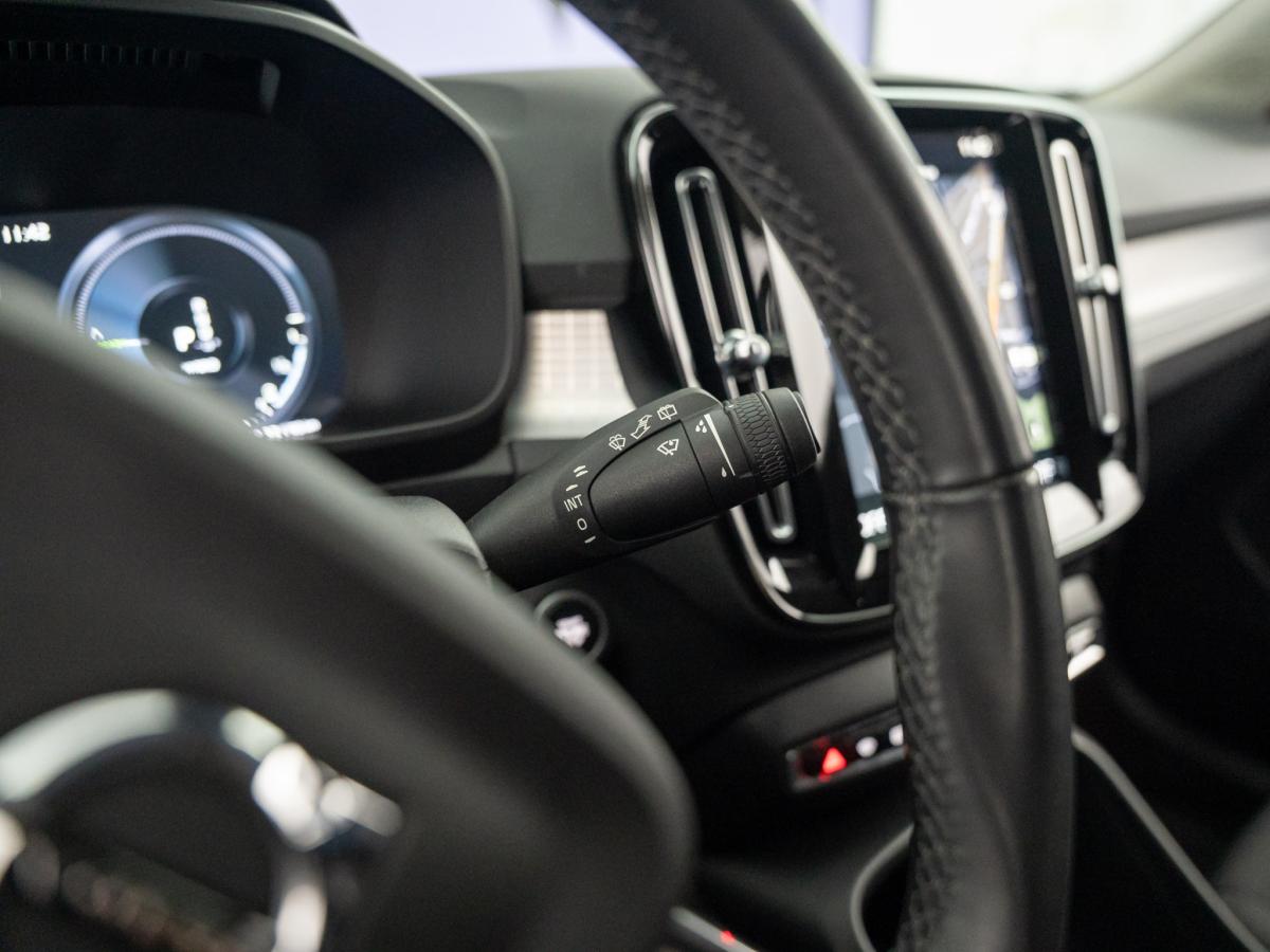 volvo-xc40-2022-hibrido-a-gasolina-1477cc