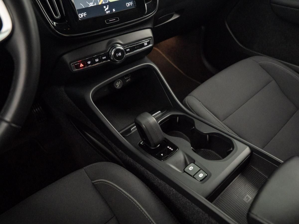 volvo-xc40-2022-hibrido-a-gasolina-1477cc