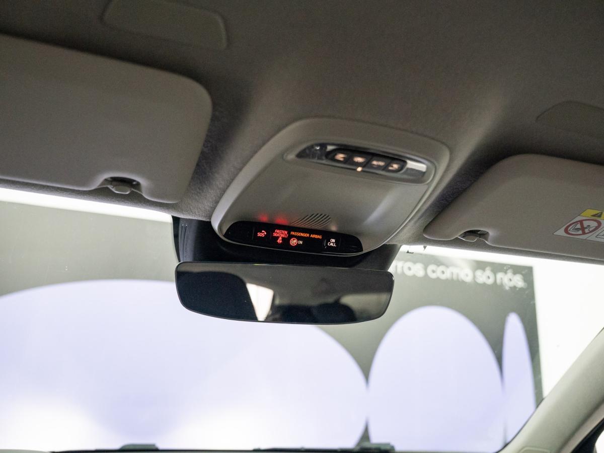 volvo-xc40-2022-hibrido-a-gasolina-1477cc