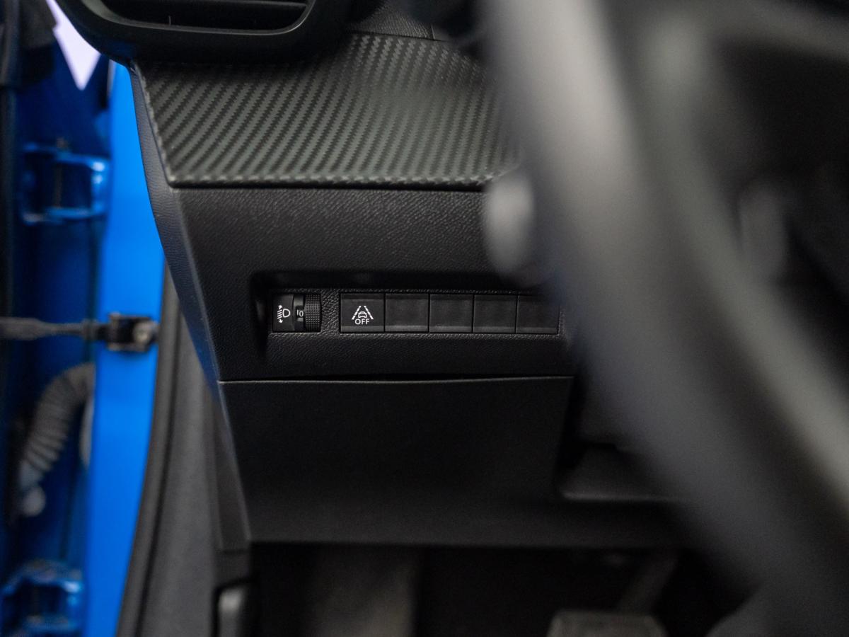 peugeot-208-2023-eletrico-500cc