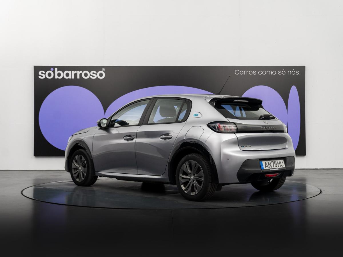 peugeot-208-2022-eletrico-500cc