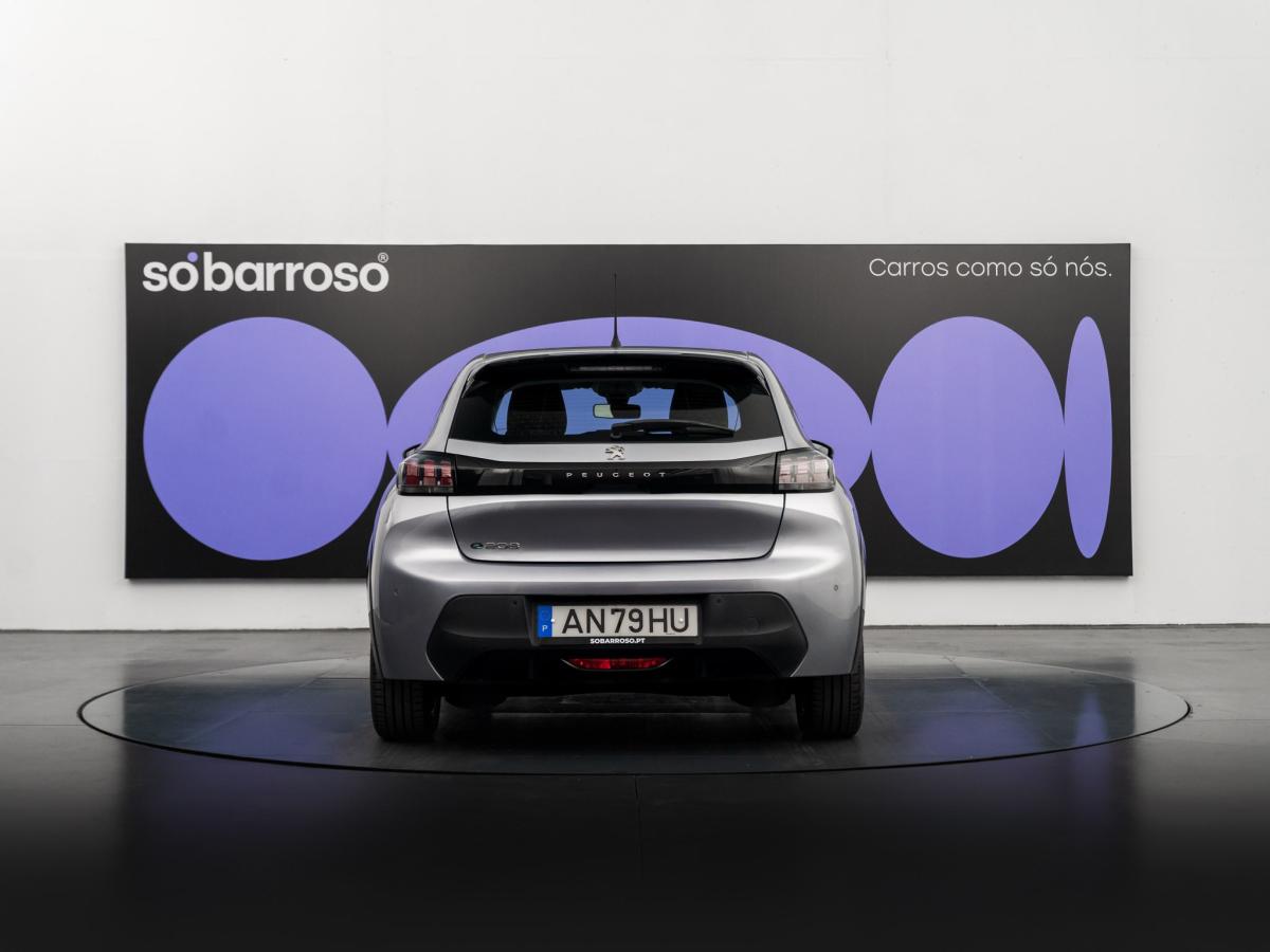 peugeot-208-2022-eletrico-500cc