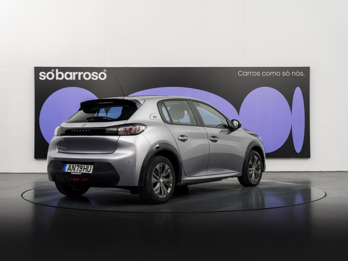 peugeot-208-2022-eletrico-500cc