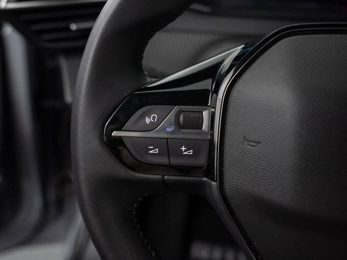 peugeot-208-2022-eletrico-500cc