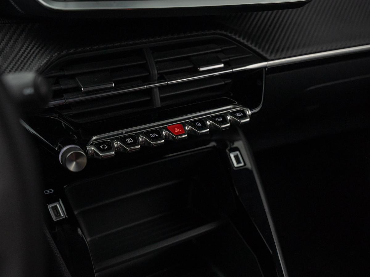 peugeot-208-2022-eletrico-500cc